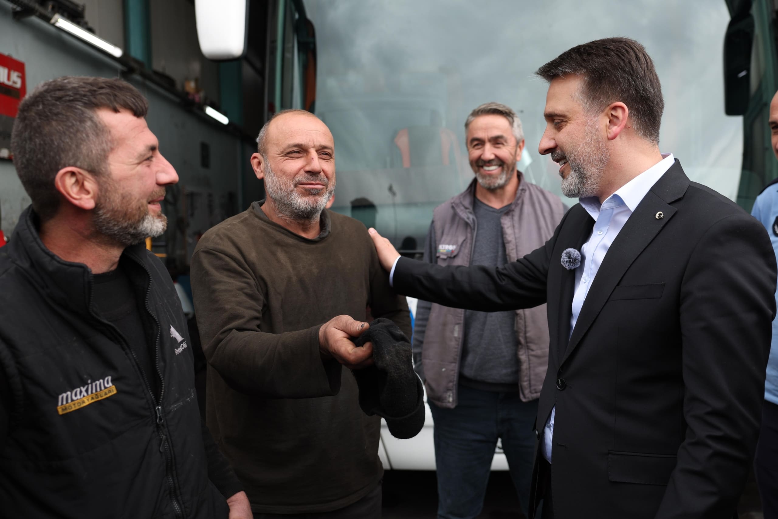 BAŞKAN VEKİLİ BİBA'DAN 1 MAYIS'TA GÖREV BAŞINDAKİ EMEKÇİLERE ZİYARET