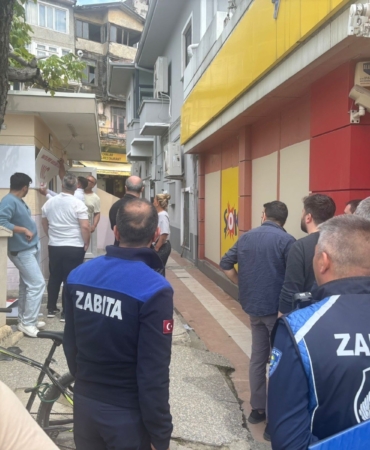 GEMLİK'TE İŞGAL EDİLEN OTOPARK VE TUVALETLERE KAYMAKAMLIK MÜDAHALESİ