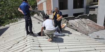 MUDANYA'DA CAN PAZARI...6.KATTAN DEVRİLEN VİNÇTE 2 İŞÇİ YARALANDI