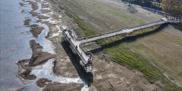 GEMLİK GÜBRE SUYUN YÜZDE 43'ÜNÜ ÇEKİYOR, İZNİK GÖLÜ KURUYOR TÜRKİYE'NİN 5. BÜYÜK GÖLÜ İZNİK'TE YOĞUN YAĞIŞLARA RAĞMEN SU SEVİYESİ İSTENEN DÜZEYDE DEĞİL CHP BURSA MİLLETVEKİLİ ORHAN SARIBAL: "GEMLİK GÜBRE'NİN ÇEKTİĞİ SU, DOĞAL DENGESİNİN YARISINA DENK GELİYOR" "RAKAMLAR CARGİLL YETKİLİLERİNİN AÇIKLAMASI İLE ÇELİŞİYOR" "İZNİK GÖLÜ ANCAK HAVZA BAZLI BİLİMSEL SU YÖNTEMİYLE KORUNABİLİR"