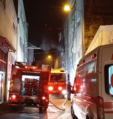BURSA'DA TEKSTİL ATÖLYESİNDE KORKUTAN YANGIN