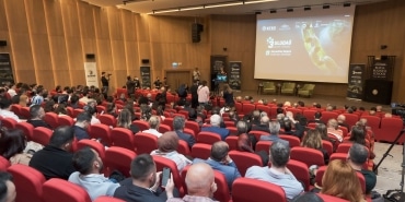 YEŞİL ÇEVRE'DEN ULUDAĞ ÇEVRE FORUMU'NDA SÜRDÜRÜLEBİLİR GELECEK VURGUSU