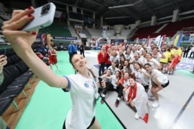 BURSA'DA SPOR ŞENLİKLERİNDE KARDEŞLİK RÜZGARI