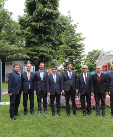 HÜNKAR KÖŞKÜ'DE 'ZAMANIN TANIKLARI' SERGİSİ