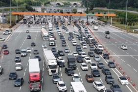 İSTANBUL'DAN KAÇIŞ BAŞLADI KURBAN BAYRAMI TATİLİNİ FIRSAT BİLEN ONBİNLERCE KİŞİ SAHİL BÖLGELERİNE GÖÇ ETTİ 9 GÜNLÜK BAYRAM TATİLİ TRAFİĞİ BURSA KUZEY GİŞELERDE BÖYLE GÖRÜNTÜLENDİ