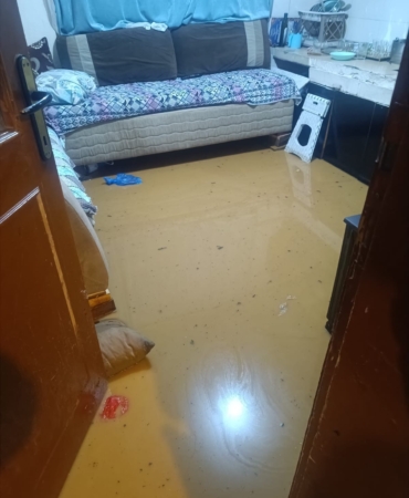 SAĞANAK YAĞIŞ SEBEBİYLE EVLERİ SU BASTI