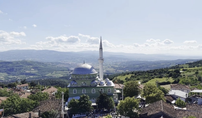 BURSA'DA O KÖYDE 'İMECE' USULÜ SÜRÜYOR