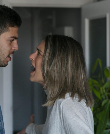 husband-wife-having-fight