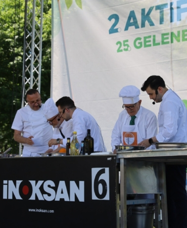 37349_MTZhNDEzZj