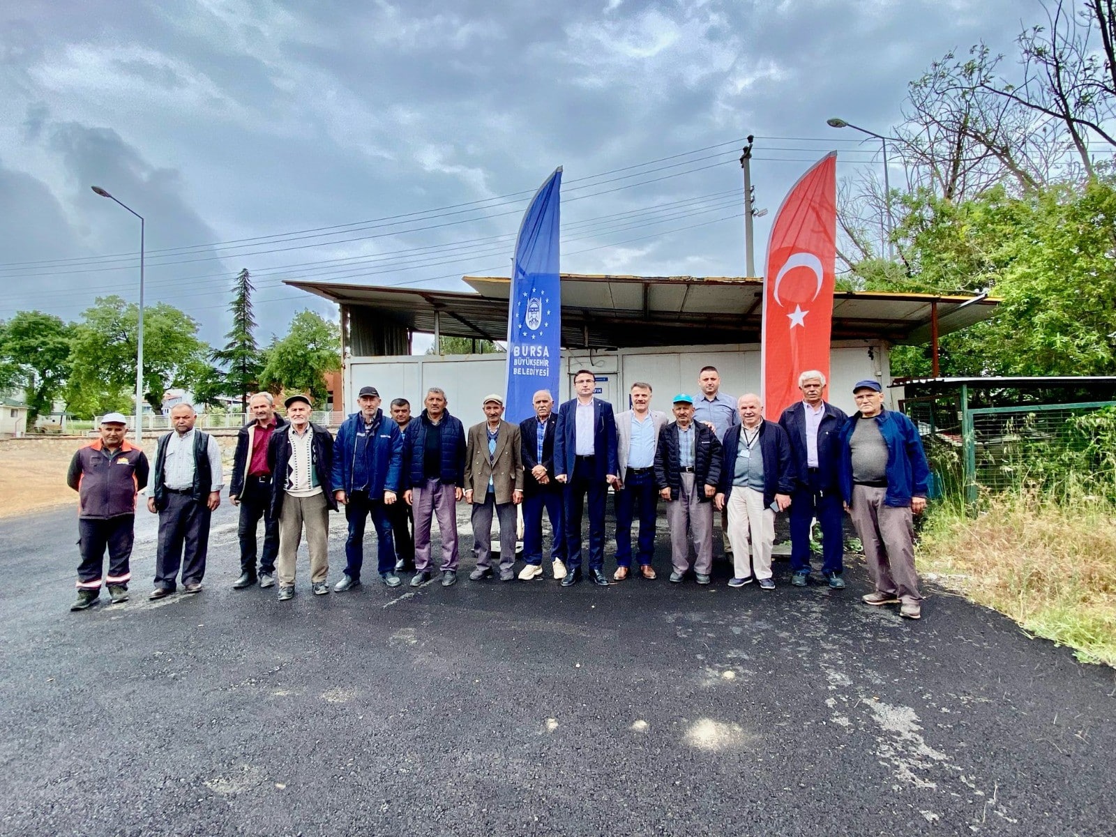 BURSA BÜYÜKŞEHİR BELEDİYESİ'NDEN ÜRETİCİYE KABA YEM DESTEĞİ