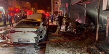 MOBİLYA DÜKKANININ DEPOSU ALEV ALEV YANDI