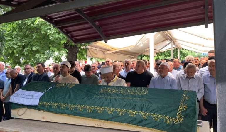 İZNİKLİ İŞ İNSANI AHMET KARA SON YOLCULUĞUNA UĞURLANDI