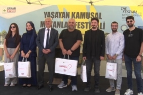 BURSA'NIN 700 YILLIK MİRASI YARIŞMAYLA DİJİTAL DÜNYAYA TAŞINDI GEÇMİŞİN İZLERİ TASARIM SERGİSİNDE BULUŞTU