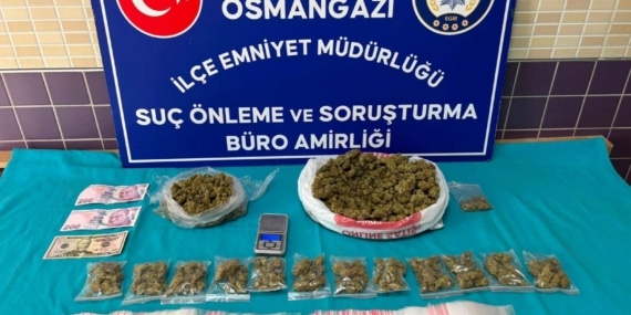 BURSA'DA UYUŞTURUCU OPERASYONU: 1 KİLOYA YAKIN ESRAR ELE GEÇİRİLDİ, 4 ŞÜPHELİ YAKALANDI