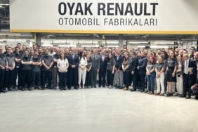BAKAN KACIR: "TÜRKİYE'YE YATIRIM YAPAN KAZANIYOR" SANAYİ VE TEKNOLOJİ BAKANI MEHMET FATİH KACIR: "HIZLI ŞARJ BAĞLANTI NOKTASI SAYISINI, 3 YILDA 8 KATINA ÇIKARDIK" "19 BİN 300'Ü HIZLI ŞARJ OLMAK ÜZERE, 44 BİN 400 ŞARJ BAĞLANTI NOKTASIYLA; KESİNTİSİZ VE GÜVENLİ BİR ŞARJ AĞINA SAHİBİZ" "TÜRKİYE, ÇİN'DEN SONRA ORTA AVRUPA'YA KADAR UZANAN GENİŞ KUŞAKTA ÜRÜN VE PAZAR ÇEŞİTLİLİĞİ AÇISINDAN EN ÖNDE GELEN İHRACATÇI ÜLKEDİR" "TÜRKİYE OTOMOBİL PAZARINDA TAM ELEKTRİKLİ VE HİBRİT ARAÇLARIN PAYI YÜZDE 9,3'TEN YÜZDE 51'E YÜKSELDİ"