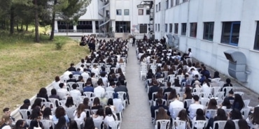 BURSA'NIN EN İYİ LİSELERİNİN ÖĞRENCİLERİ ÇALIŞTAYDA BULUŞTU TOFAŞ FEN VE BURSA ERKEK LİSESİ ÖĞRENCİLERİNİN İŞBİRLİĞİYLE DÜZENLENEN ÇALIŞTAYDA 600'DEN FAZLA ÖĞRENCİ VE 18 KONUŞMACI BİR ARAYA GELDİ