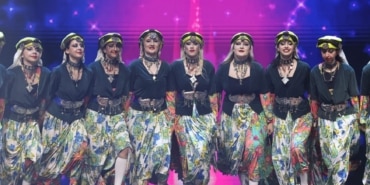 NİLÜFER'İN DANSÇILARINDAN GÖRSEL ŞÖLEN