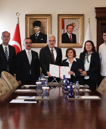 İNEGÖL'DE 7 BİRİMLİ AİLE SAĞLIĞI MERKEZİ İÇİN BAĞIŞ PROTOKOLÜ İMZALANDI