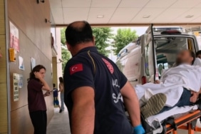 KAYINBİRADERİ TARAFINDAN BIÇAKLANAN KİŞİ AĞIR YARALANDI 7 YERİNDEN BIÇAKLANAN ENİŞTE, AMELİYATA ALINDI