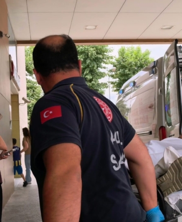 KAYINBİRADERİ TARAFINDAN BIÇAKLANAN KİŞİ AĞIR YARALANDI 7 YERİNDEN BIÇAKLANAN ENİŞTE, AMELİYATA ALINDI