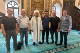 CUMA HUTBESİNE İŞARET DİLİ DESTEĞİ CAMİDE ENGELSİZ İBADET