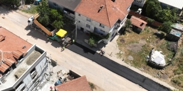 İNEGÖL'DE YOLLAR YENİLENİYOR