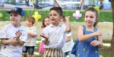 NİLÜFERLİ MİNİKLERDE KARNE HEYECANI