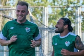 BURSASPOR SEZONUN İLK ANTRENMANINI YAPTI