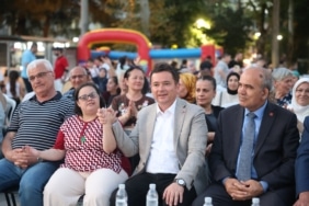 BAŞKAN ERKAN AYDIN ŞENLİK COŞKUSUNA ORTAK OLDU OSMANGAZİ'DE YAZ ŞENLİKLERİ COŞKUSU İSTİKLAL MAHALLESİ'Nİ SARDI