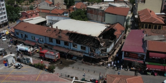 TARİHİ ÇARŞIDAKİ ACI BİLANÇO ORTAYA ÇIKTI: KÜLE DÖNEN 6 İŞLETME HAVADAN GÖRÜNTÜLENDİ 30 MİLYONLUK ZARARA YOL AÇAN YANGINDA ARAŞTIRMA SÜRÜYOR