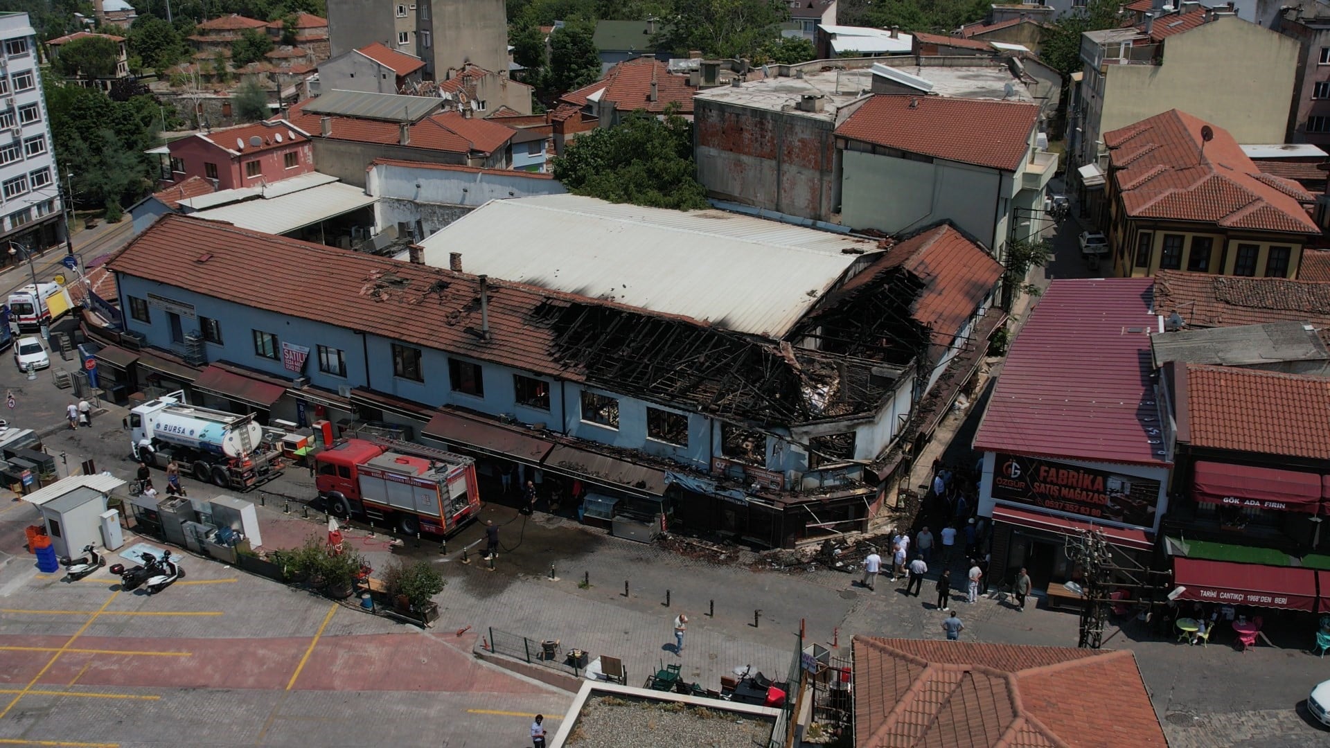 TARİHİ ÇARŞIDAKİ ACI BİLANÇO ORTAYA ÇIKTI: KÜLE DÖNEN 6 İŞLETME HAVADAN GÖRÜNTÜLENDİ 30 MİLYONLUK ZARARA YOL AÇAN YANGINDA ARAŞTIRMA SÜRÜYOR