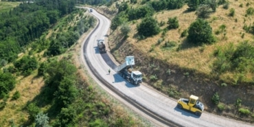 ORHANELİ'NİN YOLLARI YENİLENİYOR
