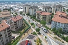 BÜYÜKŞEHİR ÜÇEVLER MAHALLESİ'NDE ASFALT YENİLİYOR