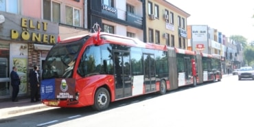 BURSA'NIN METROBÜSÜ İLK KEZ İNEGÖL'DE GÖRÜCÜYE ÇIKTI