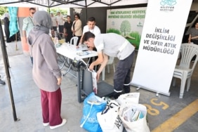 NİLÜFER'DE ATIK KAĞITLARI GETİREN HEDİYE KAZANIYOR