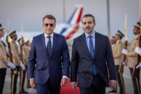 FRANSA CUMHURBAŞKANI MACRON SURİYE'DE FRANSA CUMHURBAŞKANI MACRON, ESAD'IN DEVRİLMESİNDEN BU YANA SURİYE'Yİ ZİYARET EDEN İLK AB LİDERİ OLDU