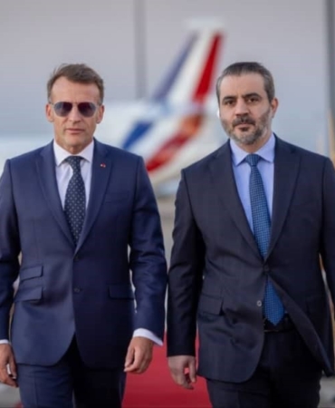 FRANSA CUMHURBAŞKANI MACRON SURİYE'DE FRANSA CUMHURBAŞKANI MACRON, ESAD'IN DEVRİLMESİNDEN BU YANA SURİYE'Yİ ZİYARET EDEN İLK AB LİDERİ OLDU