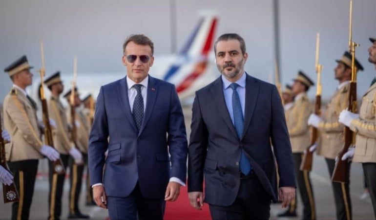 FRANSA CUMHURBAŞKANI MACRON SURİYE'DE FRANSA CUMHURBAŞKANI MACRON, ESAD'IN DEVRİLMESİNDEN BU YANA SURİYE'Yİ ZİYARET EDEN İLK AB LİDERİ OLDU