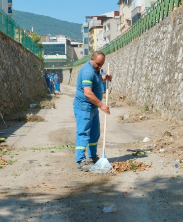 SELÇUKBEY KANALI'NDA KAPSAMLI TEMİZLİK
