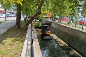 GEMLİK ÇARŞI DERESİ'NDE TEMİZLİK ÇALIŞMALARI BAŞLADI