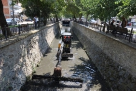 BÜYÜKŞEHİR'DEN DERELERDE TEMİZLİK SEFERBERLİĞİ