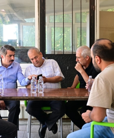 YILDIRIM BELEDİYE BAŞKANI OKTAY YILMAZ, TELEFERİK MAHALLESİ'NDE ESNAFLA BİR ARAYA GELDİ