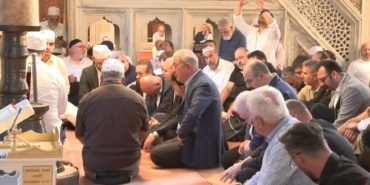 15 TEMMUZ ŞEHİDİ İLHAN VARANK DUALARLA ANILDI ŞEHZADEBAŞI CAMİİ'NDE  15 TEMMUZ ŞEHİTLERİ ANMA TÖRENİ