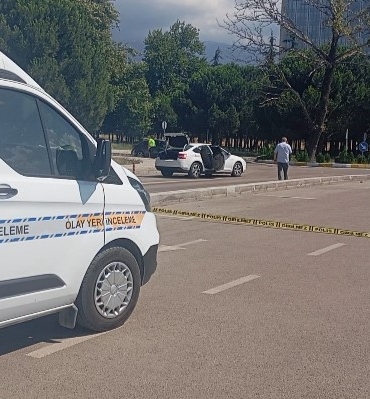 BURSA ADLİYESİ'NDE BOŞANMA DAVASI GERGİNLİĞİ: SİLAHLA ATEŞ AÇILDI, 5 GÖZALTI