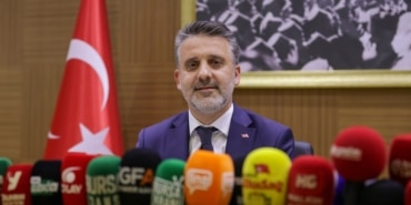 BURSA'NIN GELECEĞİNE YÖN VERECEK İKİ KRİTİK PROJE MECLİSTE SUNULDU