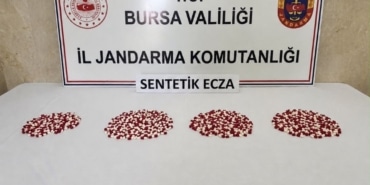 BURSA'DA UYUŞTURUCU OPERASYONU: BİN 98 ADET SENTETİK ECZA ELE GEÇİRİLDİ