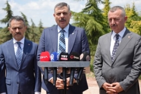 BAKAN ÇİFTÇİ: "TÜRKİYE'DE SAHİPSİZ SOKAK HAYVANLARININ YÜZDE 92,35'İ ARTIK BARINAKLARDA" "HEDEFİMİZ YIL SONUNA KADAR TÜM SOKAK HAYVANLARINI BARINAKLARA ALMAK"