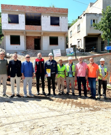 BAŞKAN EROL, BURHANİYE MAHALLESİ'NDEKİ DOĞALGAZ ÇALIŞMALARINI YERİNDE İNCELEDİ