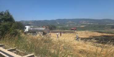 OTLUK ALANDA ÇIKAN YANGIN KORKUTTU
