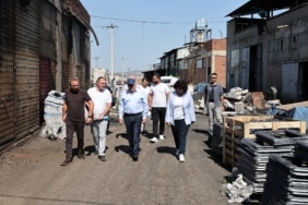 BAŞKAN ŞADİ ÖZDEMİR MAHALLELERDEKİ SORUNLARI YERİNDE İNCELEDİ